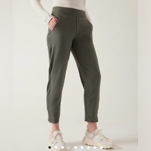 Athleta Brooklyn Ankle Pant size 2, Mountain Olive color